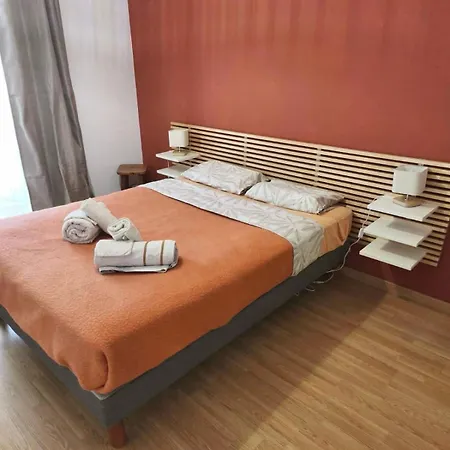 Апартаменты Le Cocon D'hyeres *